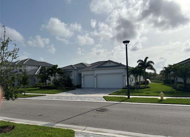Property at 10904 Stellar Cir, Palm Beach Gardens, FL 33412, 3 beds, 4 baths