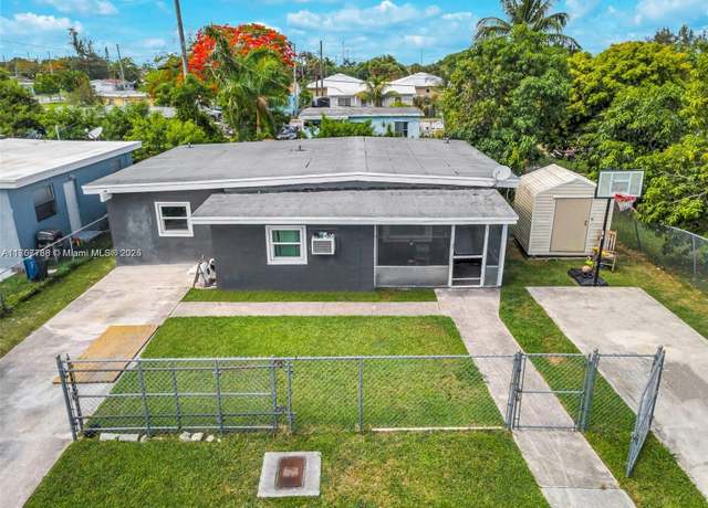 Property at 528 NW 10th St, Florida City, FL 33034, 3 beds, 2 baths