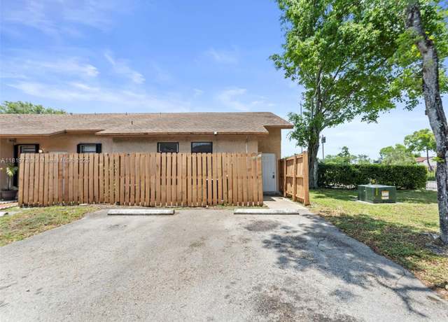 Property at 6703 NW 192nd Ter, Hialeah, FL 33015, 3 beds, 2 baths