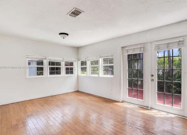 Property at 48 SW 14th St, Dania Beach, FL 33004, 3 beds, 3 baths
