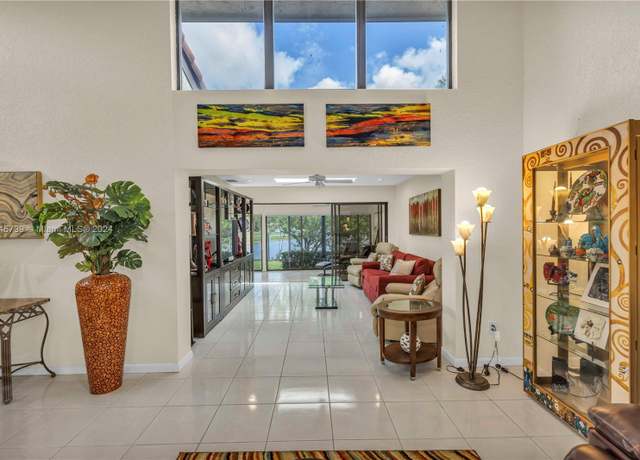 Property at 21686 Arriba Real Unit 40-A, Boca Raton, FL 33433, 3 beds, 2 baths