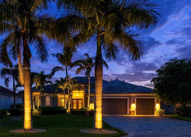 Property at 4220 SW 10th Ave, Cape Coral, FL 33914, 3 beds, 3 baths