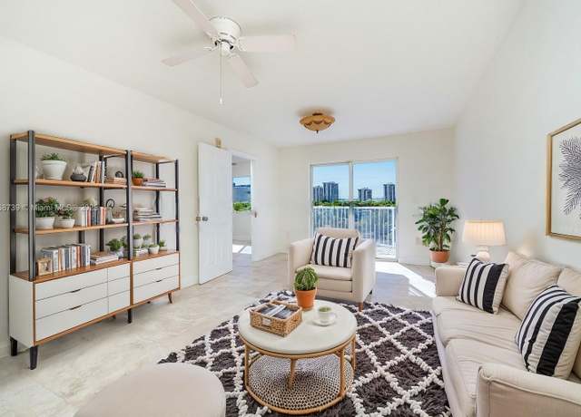 Property at 280 SW 20th Rd #902, Miami, FL 33129, 2 beds, 2 baths