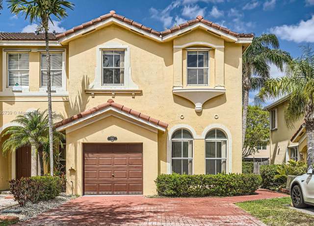 Property at 894 SW 151st Pl, Miami, FL 33194, 4 beds, 3 baths