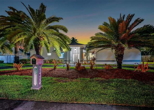 Property at 13625 SW 104th Ct, Miami, FL 33176, 4 beds, 3 baths