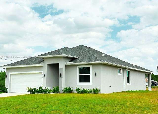 Property at 6208 Forest Ct, La Belle, FL 33935, 3 beds, 2.5 baths