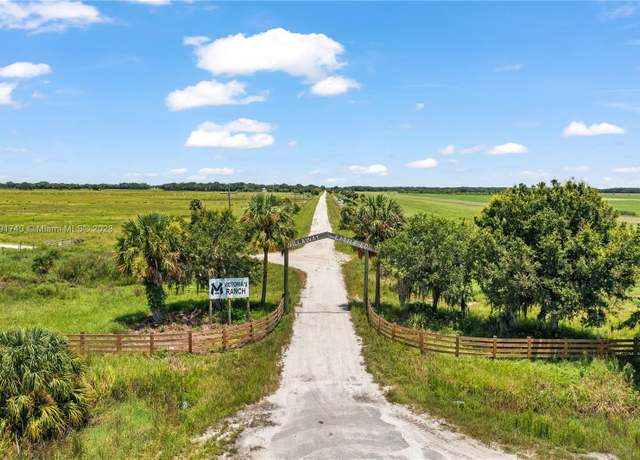 Property at 29755 NW 72nd Ave, Okeechobee, FL 34972, 7 beds, 8.5 baths