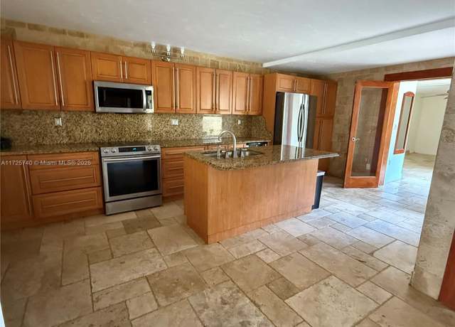 Property at 20584 NE 6th Ct #20584, Miami, FL 33179, 3 beds, 2.5 baths