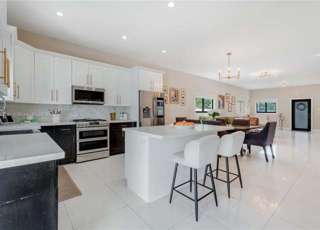 Property at 6470 SW 33rd St, Miami, FL 33155, 4 beds, 3 baths