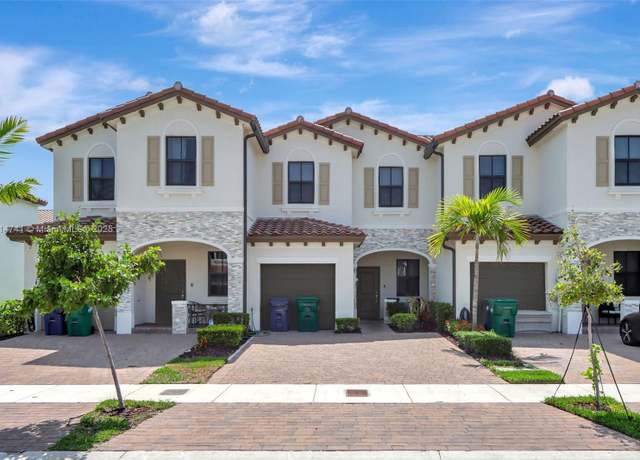 Property at 24686 SW 119th Pl, Homestead, FL 33032, 3 beds, 2.5 baths