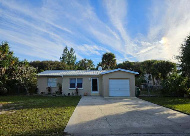 Property at 109 Fontaine St, Melbourne Beach, FL 32951, 3 beds, 1 bath
