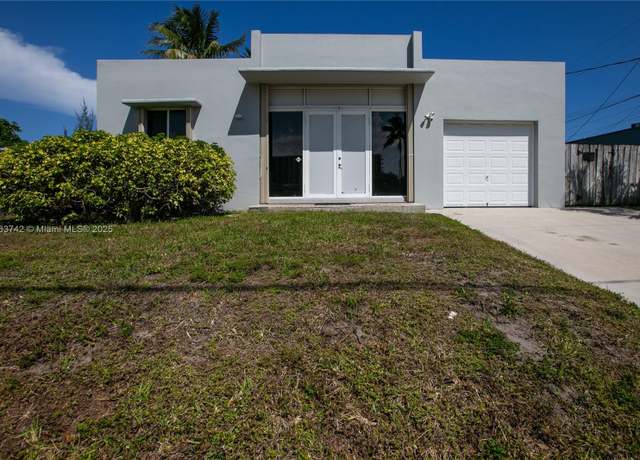 Property at 4750 SW 43rd Ave, Dania Beach, FL 33314, 2 beds, 2 baths