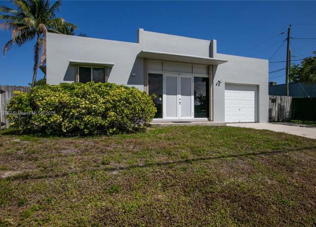 Property at 4750 SW 43rd Ave, Dania Beach, FL 33314, 2 beds, 2 baths
