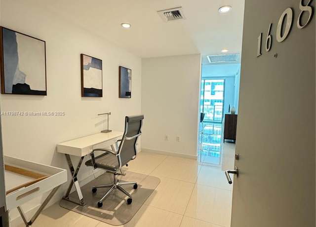 Property at 1300 S Miami Ave #1608, Miami, FL 33130, 1 bed, 1.5 baths