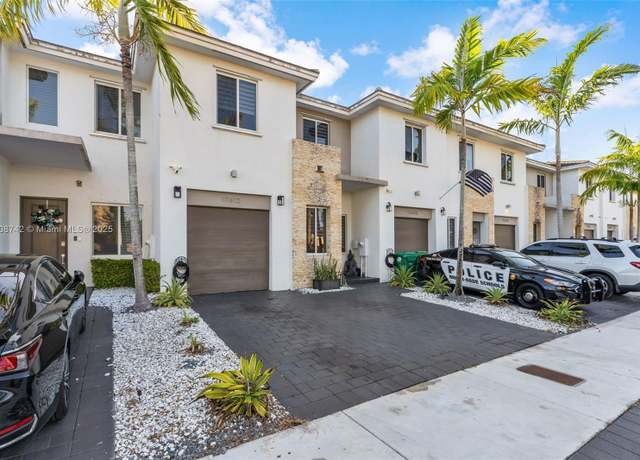 Property at 17612 SW 153rd Ave, Miami, FL 33187, 4 beds, 2.5 baths