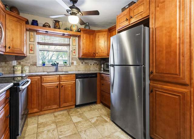 Property at 1425 Arthur St Unit 205A, Hollywood, FL 33020, 2 beds, 2 baths