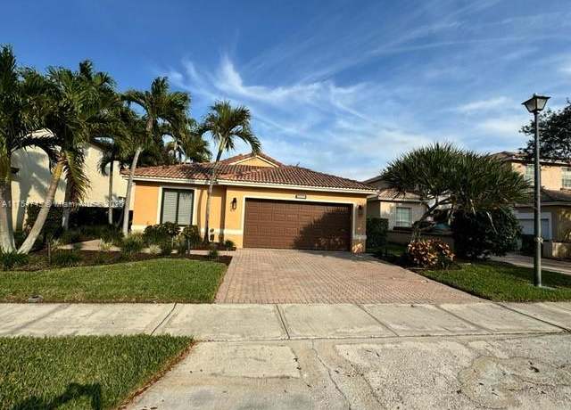Property at 3521 SW 143 Ave, Miramar, FL 33027, 3 beds, 2 baths