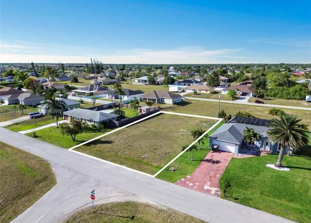Property at 2067 NE 20th St, Cape Coral, FL 33909