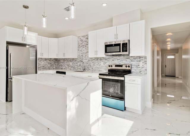 Property at 1199 Highland Rd, Lake Worth, FL 33462, 3 beds, 2 baths