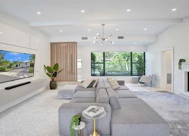 Property at 620 NE 17th Ter, Fort Lauderdale, FL 33301, 3 beds, 2 baths