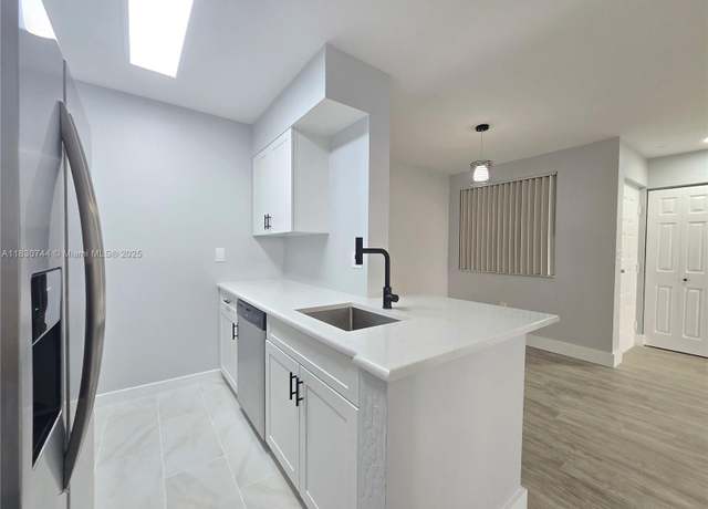 Property at 2831 N Oakland Forest Dr #108, Oakland Park, FL 33309, 1 bed, 1 bath