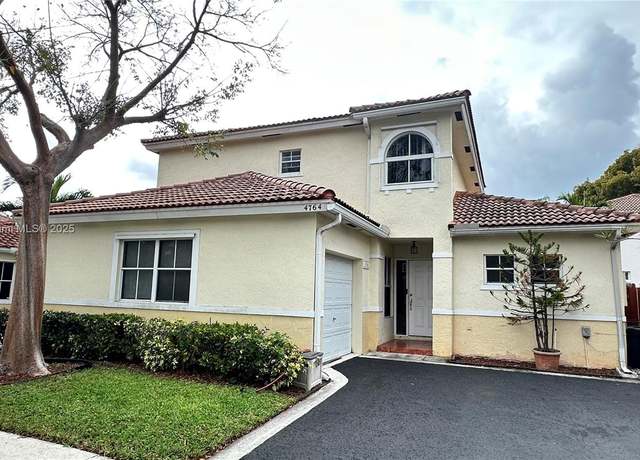 Property at 4764 NW 6th Pl, Coconut Creek, FL 33063, 3 beds, 2.5 baths