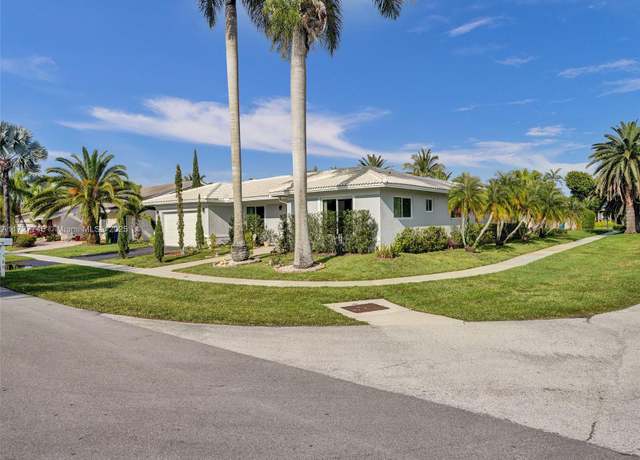 Property at 580 Eastwood Ln, Weston, FL 33326, 3 beds, 3 baths