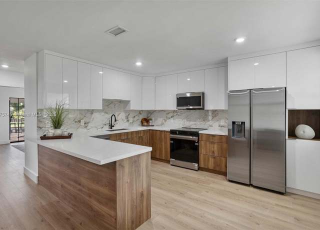 Property at 5860 SW 13th St, Plantation, FL 33317, 3 beds, 2 baths