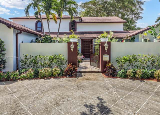 Property at 1524 39th St, West Palm Beach, FL 33407, 4 beds, 3.5 baths
