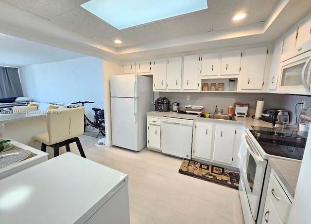 Property at 18031 Biscayne Blvd #603, Aventura, FL 33160, 1 bed, 1.5 baths
