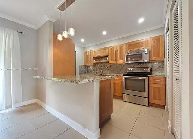 Property at 8401 SW 107th Ave Unit 176E, Miami, FL 33173, 1 bed, 1.5 baths