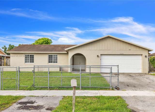 Property at 13218 SW 256th Ter, Homestead, FL 33032, 4 beds, 2 baths