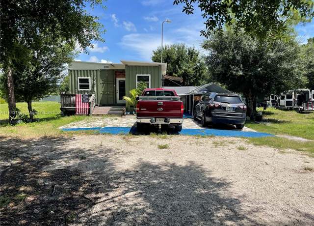 Property at 551 Ave Del Sur, Clewiston, FL 33440, 3 beds, 2 baths