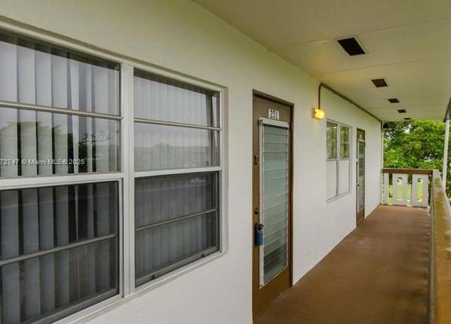 Property at 251 Mansfield F Unit 251F, Boca Raton, FL 33434, 1 bed, 1.5 baths