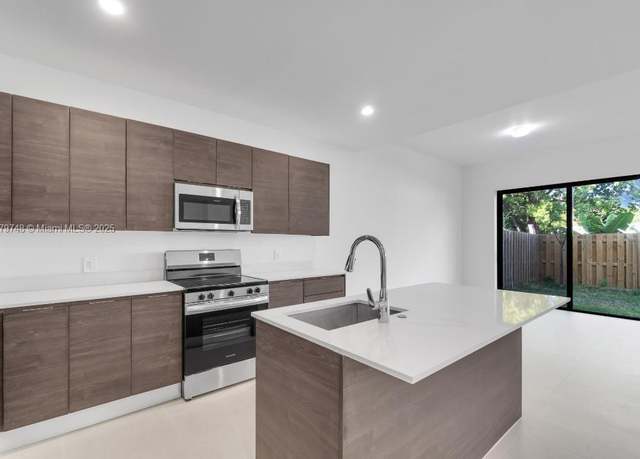 Property at 34441 SW 189th Ct, Homestead, FL 33034, 4 beds, 3 baths