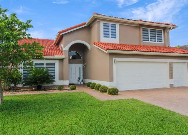 Property at 15462 SW 147th St, Miami, FL 33196, 5 beds, 3 baths