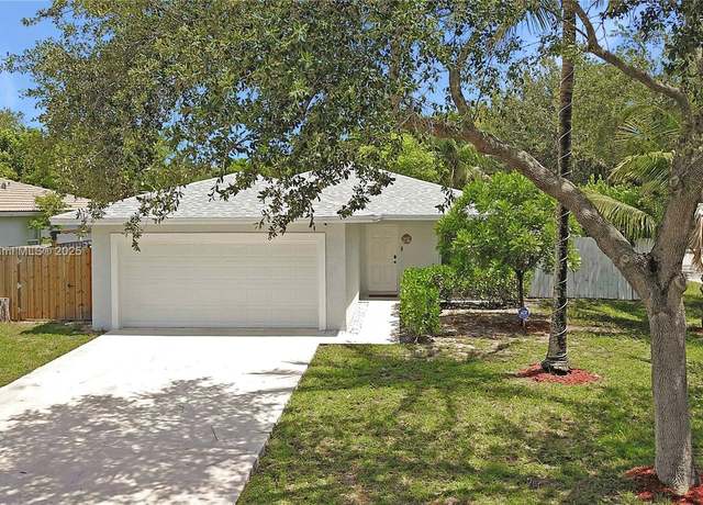 Property at 1901 NW 4th St, Pompano Beach, FL 33069, 3 beds, 2 baths