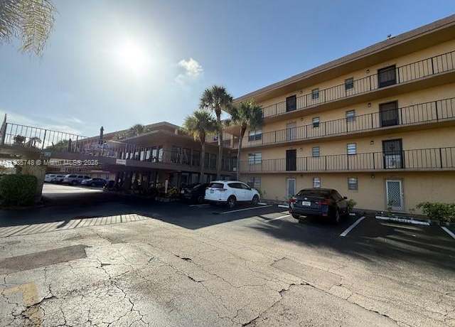 Property at 9370 SW 8th St #402, Boca Raton, FL 33428, 2 beds, 2 baths