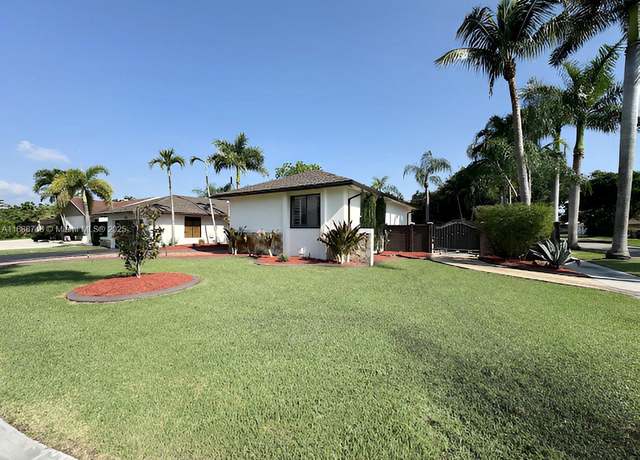Property at 11601 SW 104th St, Miami, FL 33176, 3 beds, 2.5 baths