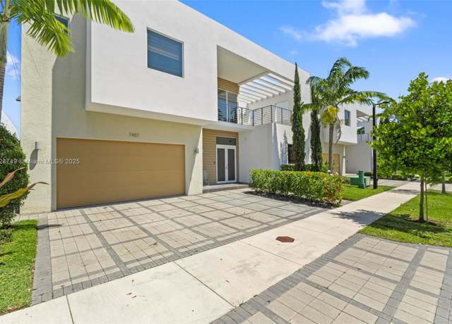 Property at 7457 NW 101st Ave, Doral, FL 33178, 5 beds, 5 baths