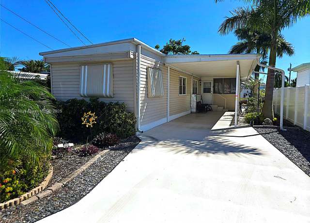 Property at 4208 S Shady Ln, Boynton Beach, FL 33436, 2 beds, 2 baths