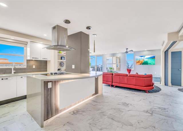 Property at 3015 N Ocean Blvd Unit 17A, Fort Lauderdale, FL 33308, 2 beds, 2 baths
