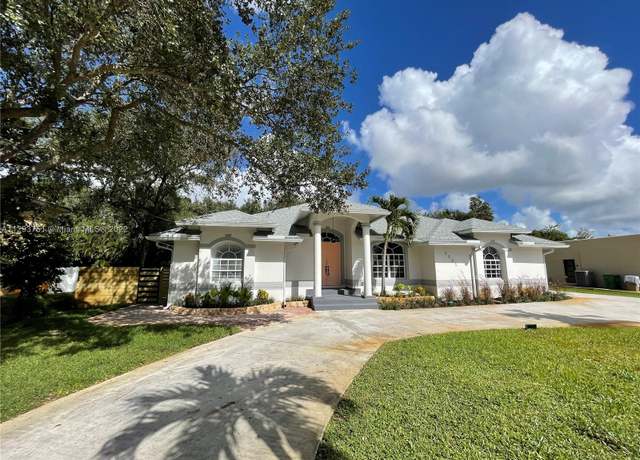Property at 7331 SW 37th Ct, Davie, FL 33314, 3 beds, 2.5 baths