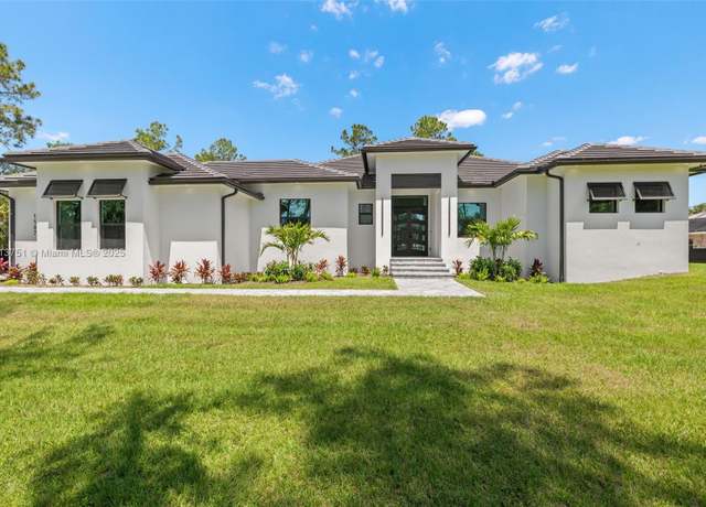 Property at 1587 W Golden Gate Blvd, Naples, FL 34120, 4 beds, 3 baths