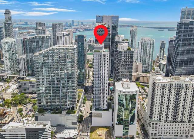 Property at 88 SW 7th St #3806, Miami, FL 33130, 1 bed, 1.5 baths