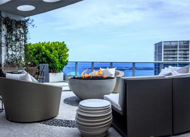 Property at 200 Biscayne Boulevard Way Ph -5404, Miami, FL 33131, 3 beds, 5.5 baths