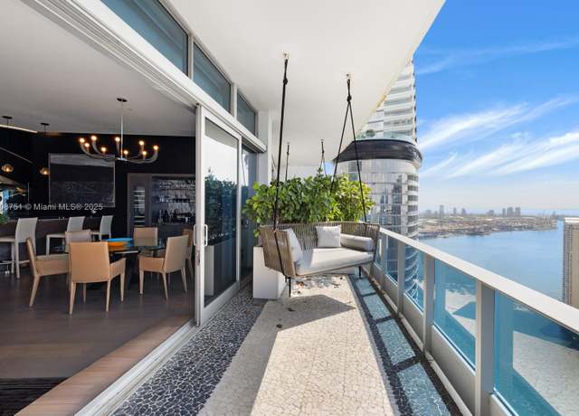 Property at 200 Biscayne Boulevard Way Ph -5404, Miami, FL 33131, 3 beds, 5.5 baths