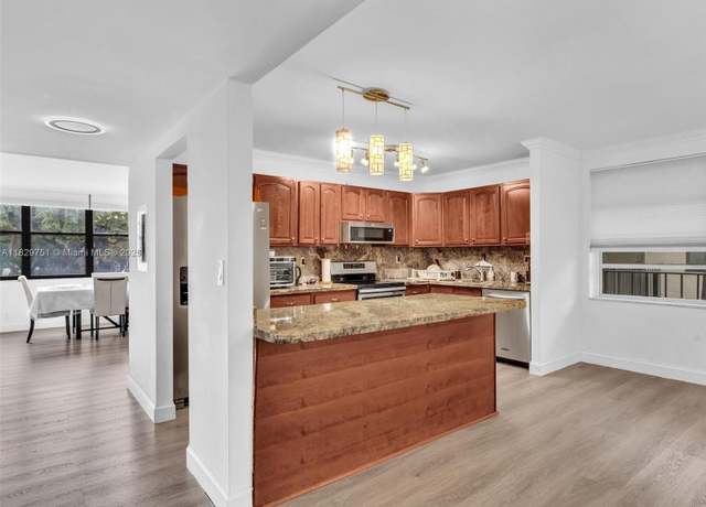 Property at 20381 NE 30th Ave Unit 208-7, Aventura, FL 33180, 3 beds, 2 baths