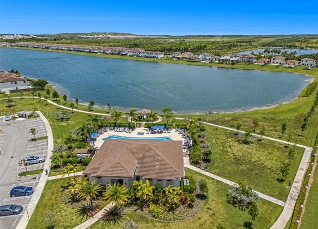Property at 10111 SW 231st Ln, Miami, FL 33190, 3 beds, 2.5 baths
