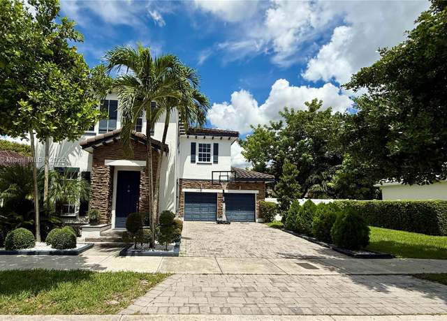 Property at 17021 SW 91st Ter, Miami, FL 33196, 4 beds, 3 baths